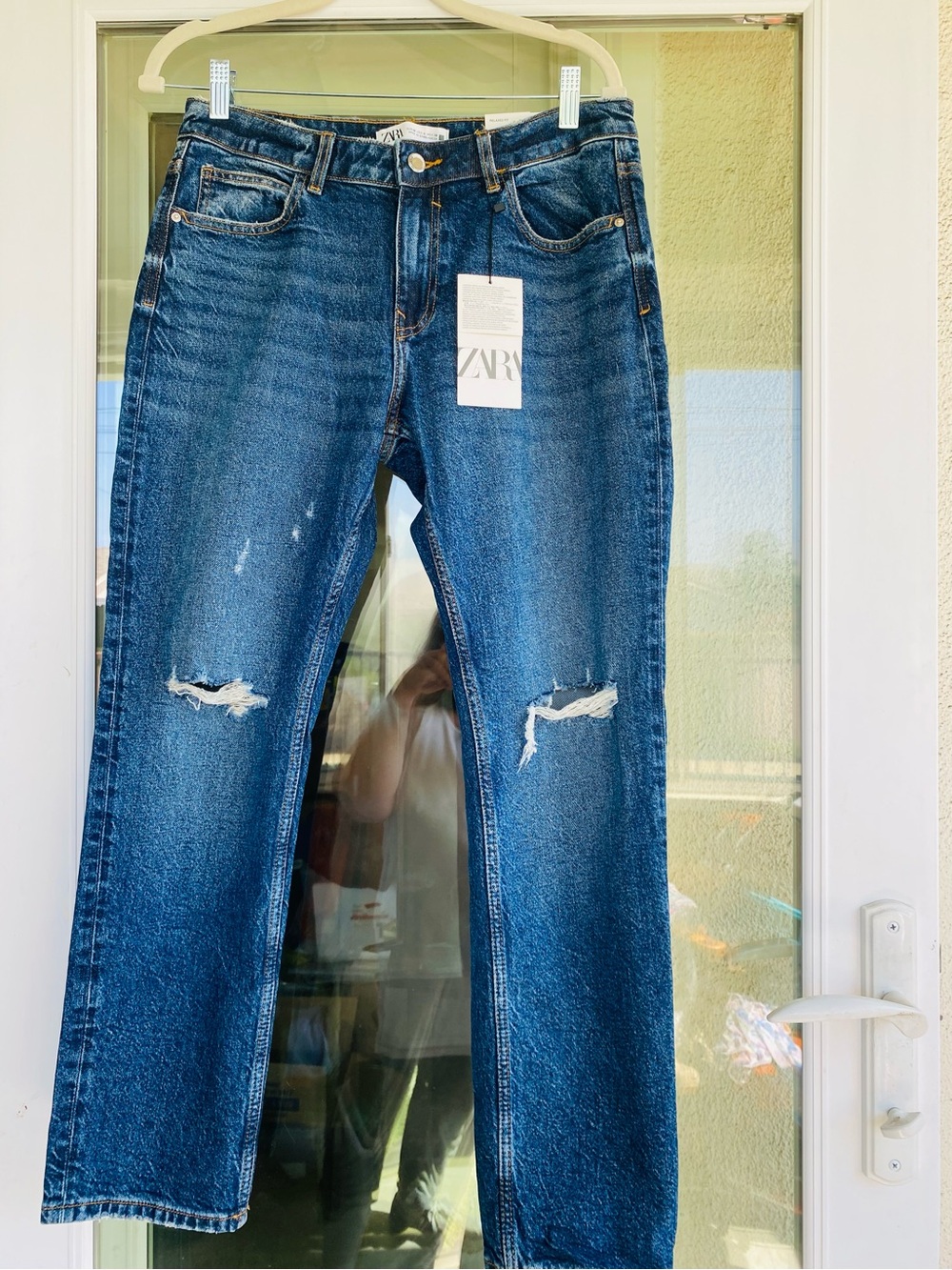 Zara NWT Relaxed Fit Distressed Low Rise Ankle Jeans Size 6